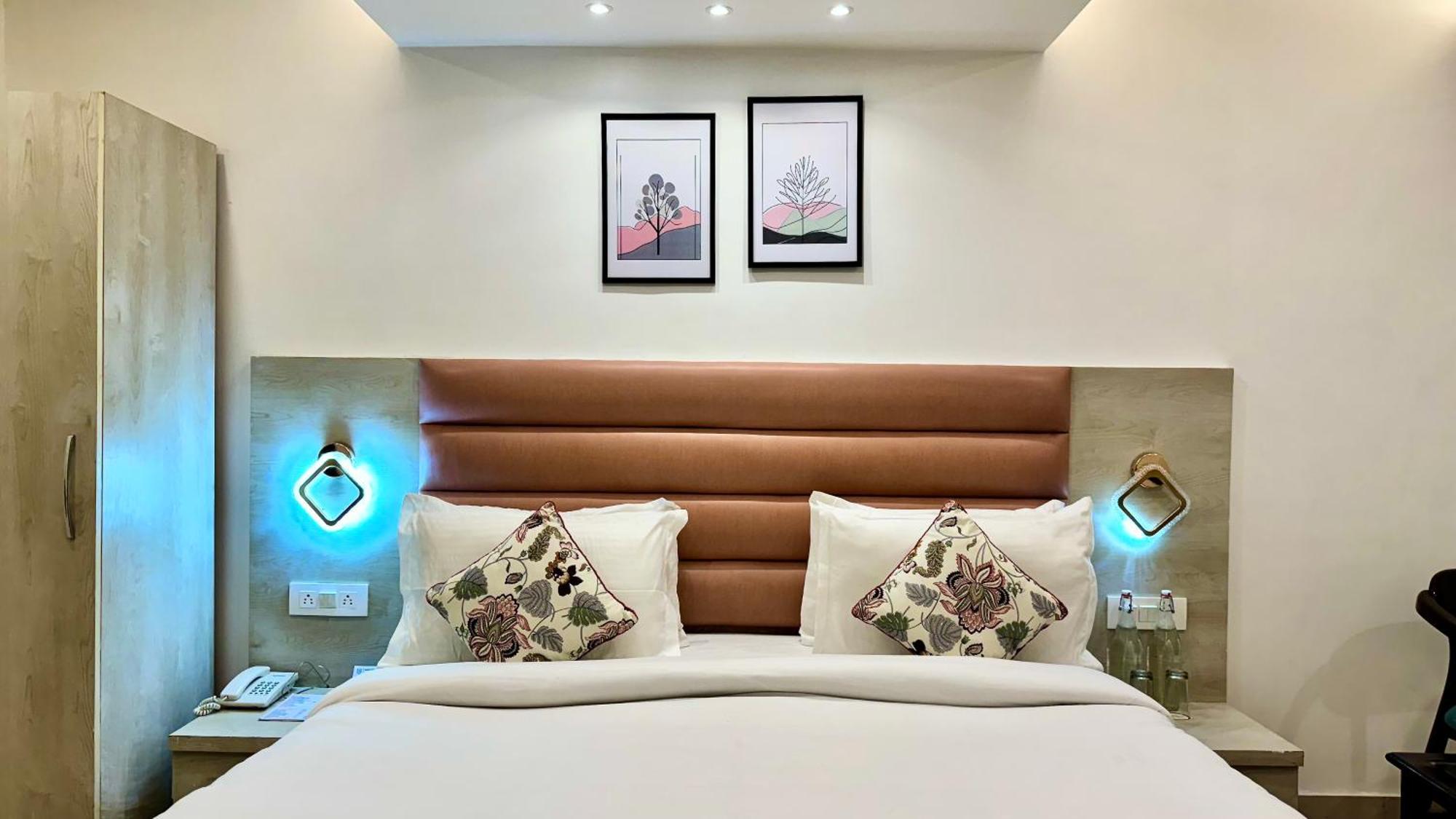 Hotel Pride Inn - 800 Mts From Mall Road Mussoorie Exterior photo