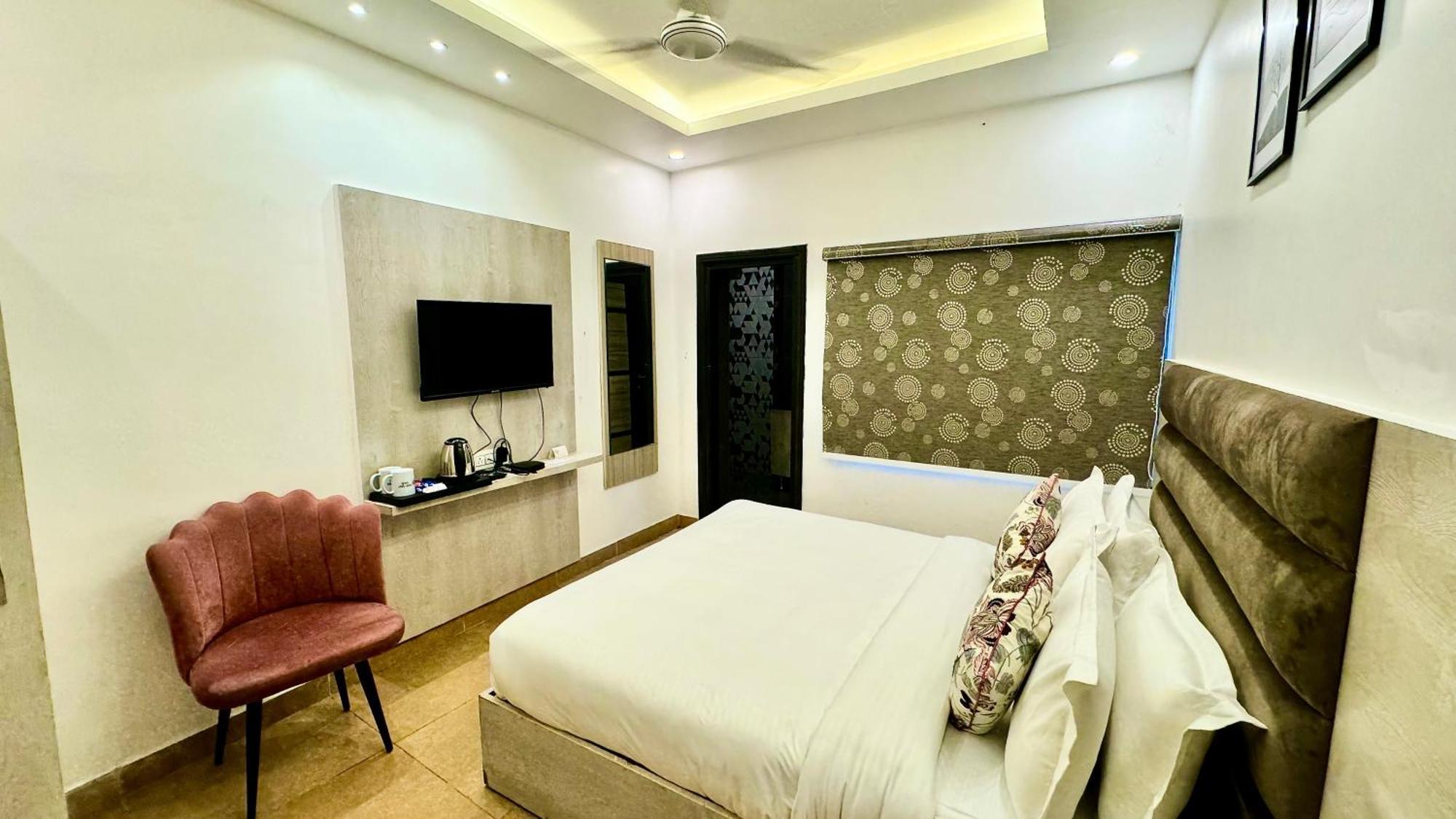 Hotel Pride Inn - 800 Mts From Mall Road Mussoorie Exterior photo