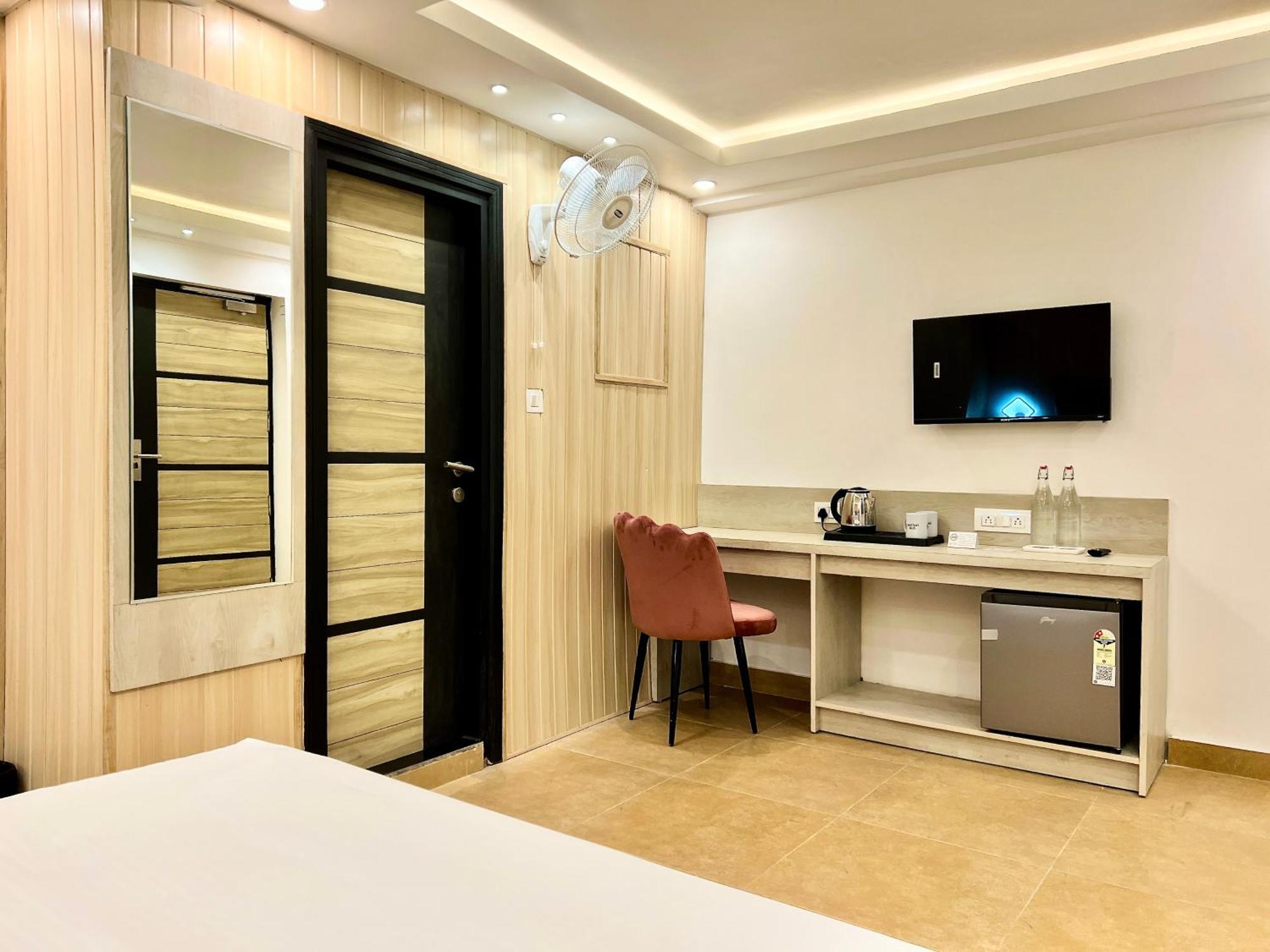 Hotel Pride Inn - 800 Mts From Mall Road Mussoorie Exterior photo