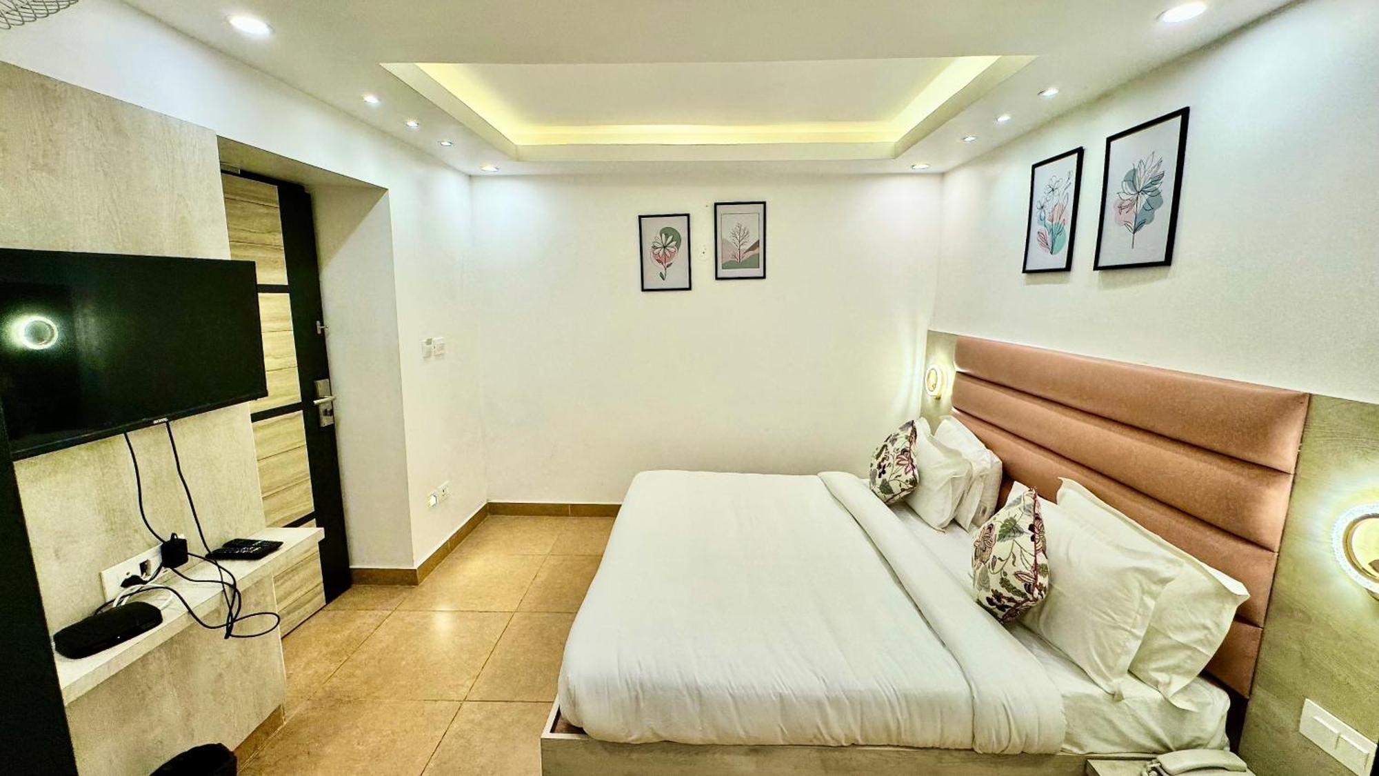 Hotel Pride Inn - 800 Mts From Mall Road Mussoorie Exterior photo