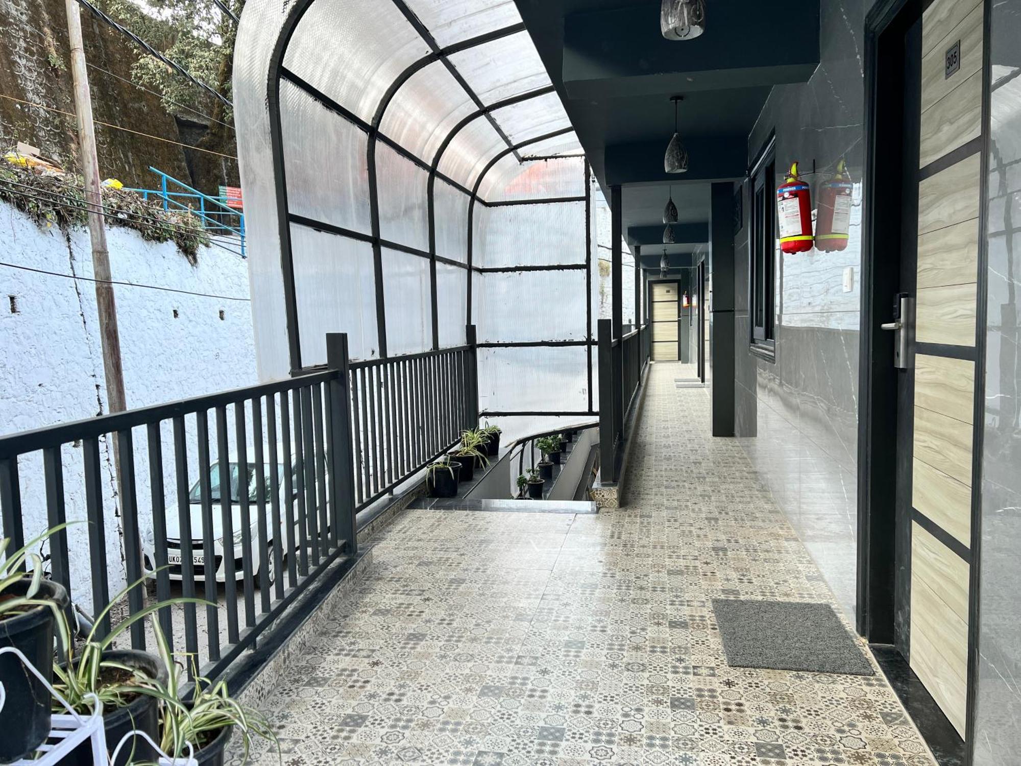 Hotel Pride Inn - 800 Mts From Mall Road Mussoorie Exterior photo